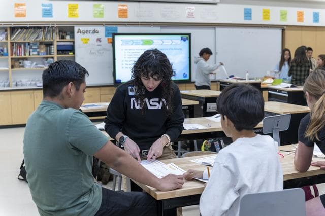 NASA image: NASA Platform Connects Classrooms and Communities