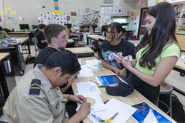 NASA image: NASA Platform Connects Classrooms and Communities
