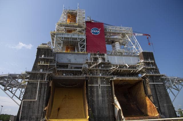 NASA image: SLS Core Stage Installed (Flame Trench View)