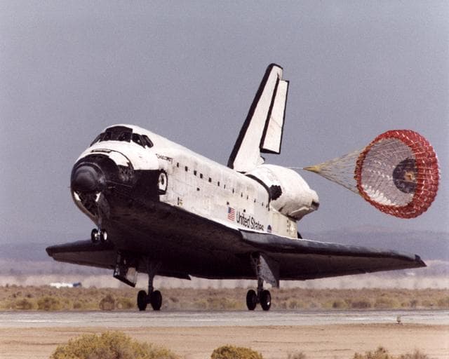NASA image: STS-92 - Landing at Edwards Air Force Base