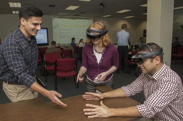 NASA image: BOEING AND MARSHALL ENGINEERS SHARE VIRTUAL REALITY TECHNOLOGY F