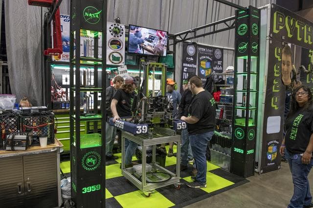 NASA image: 2019 First Robotics Competition
