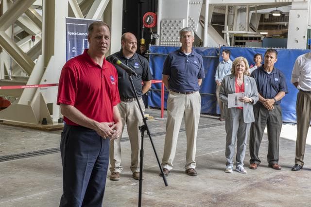 NASA image: NASA Administrator Jim Bridenstine visits Marshall Space Flight 