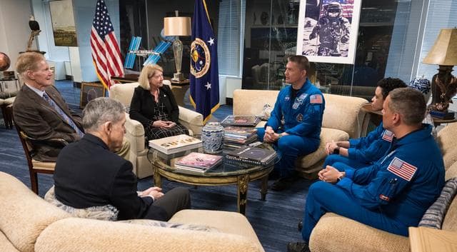 NASA image: NASA Leadership Meets with NASA’s SpaceX Crew-4 Astronauts