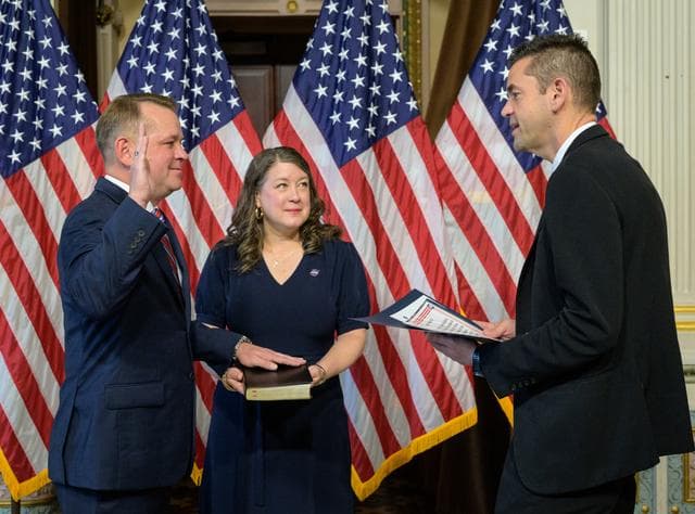 NASA image: Matt Anderson Sworn In as NASA  Deputy Administrator