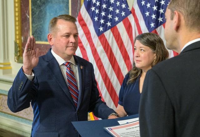 NASA image: Matt Anderson Sworn In as NASA  Deputy Administrator