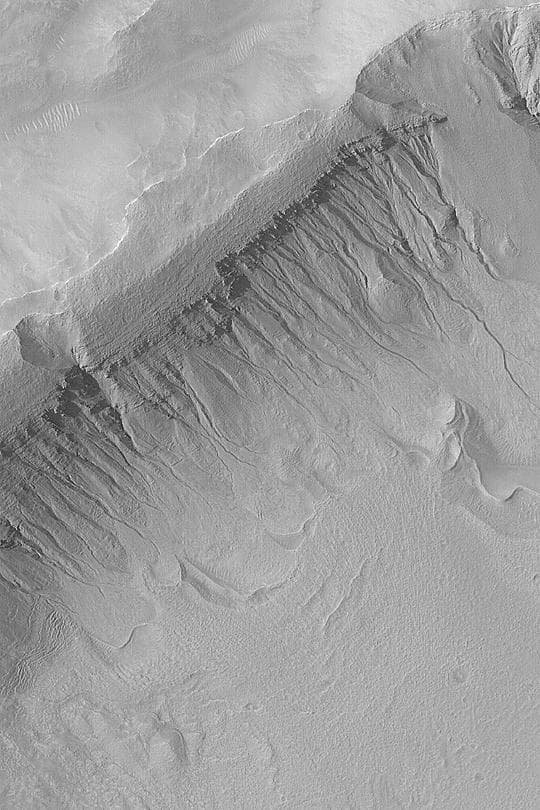 NASA image: Gullies in Terra Sirenum