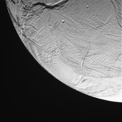 NASA image: Enceladus Oct. 9, 2008 Flyby - Posted Image #1
