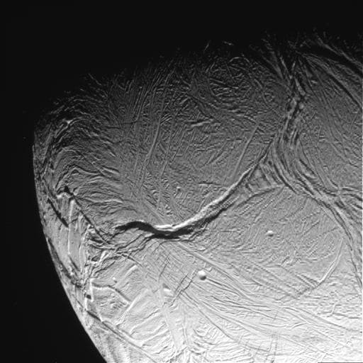 NASA image: Enceladus Oct. 9, 2008 Flyby - Posted Image #3