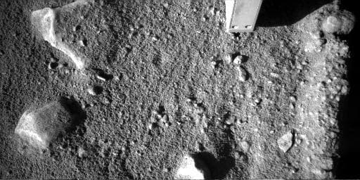 NASA image: Phoenix Probe Inserted in Martian Soil