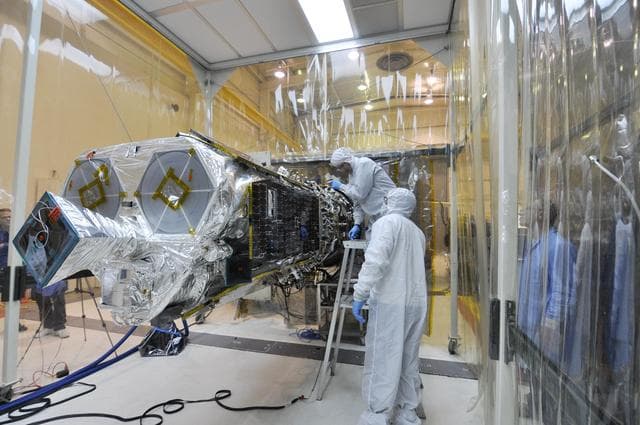 NASA image: Final Steps in Mating NuSTAR to its Rocket