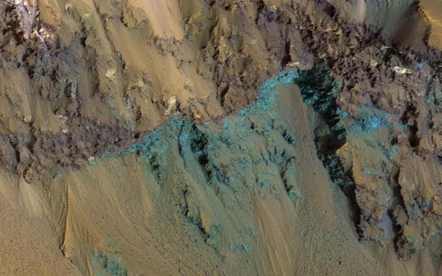 NASA image: Bedrock Exposed in the Rim of Hale Crater