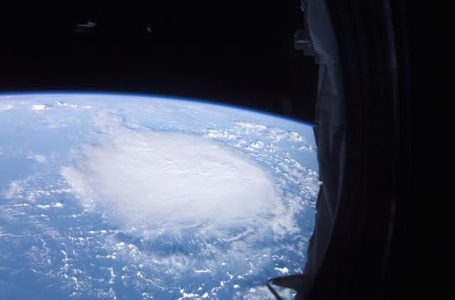 NASA image: iss009e17734