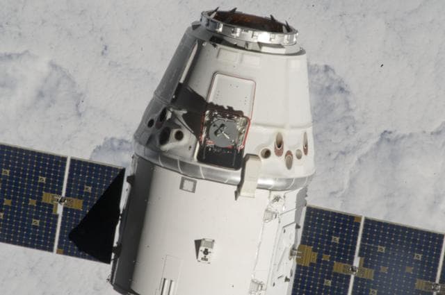NASA image: Approach  of the SpaceX Dragon Commercial cargo craft