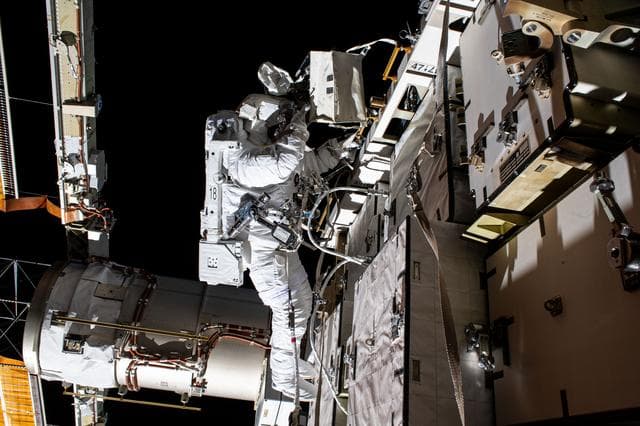 NASA image: iss063e033443