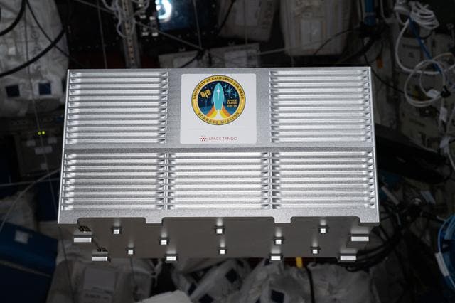 NASA image: iss067e264450