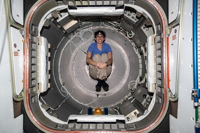 NASA image: iss070e102740