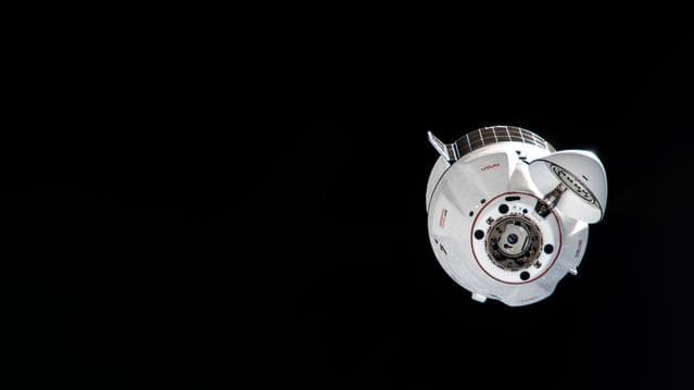 NASA image: The SpaceX Dragon cargo craft approaches the International Space Station
