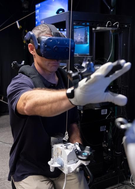 NASA image: CCP Astronauts Practice Spacewalking