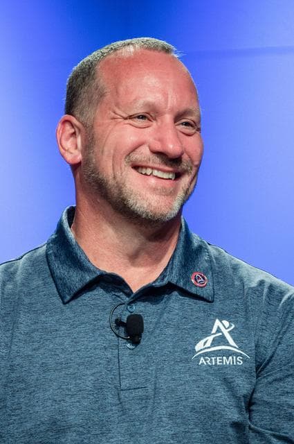 NASA image: Gateway Insights with Jon Olansen at EAA AirVenture Oshkosh 2024 